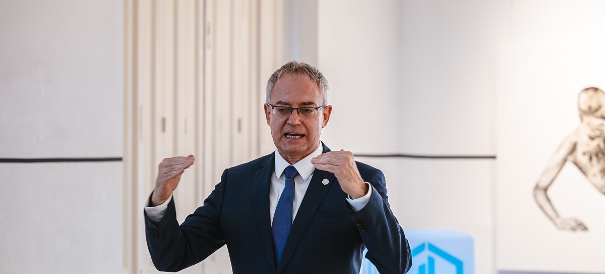Hír bélyegképe: Innováció a banki digitalizációban és blokklánc technológiára épülő hazai fejlesztés a GDE finTECH Galéria évadzáró eseményén